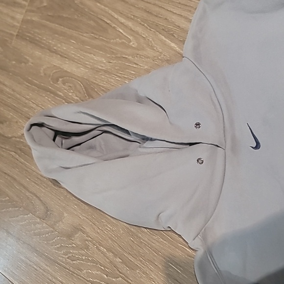 Nike Men's Light Gray Hoodie - Picture 2 of 9